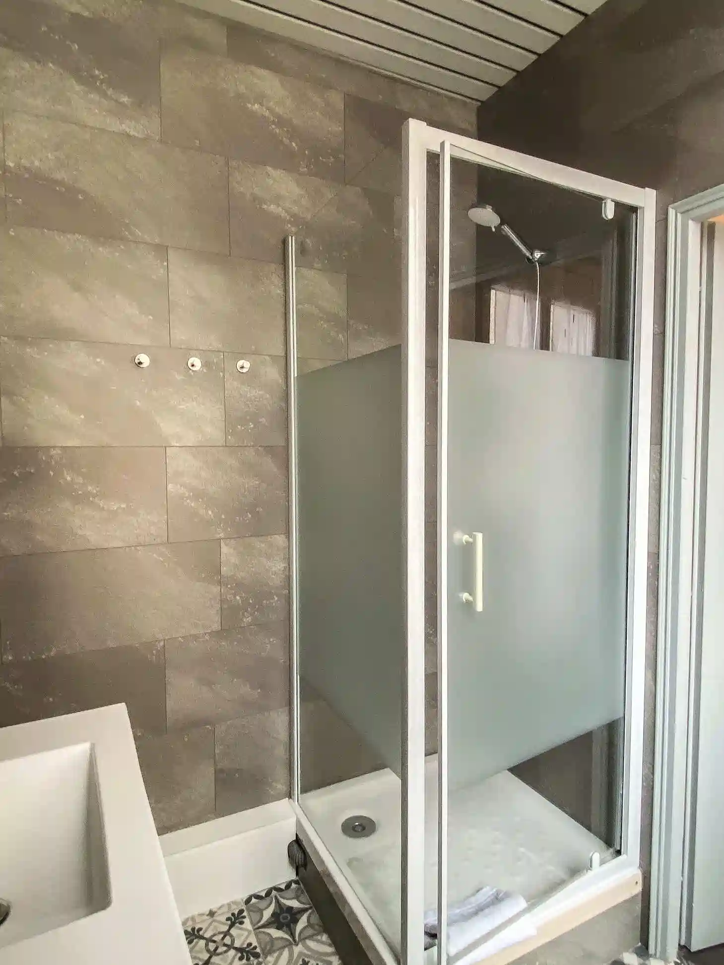 cabine-douche.webp