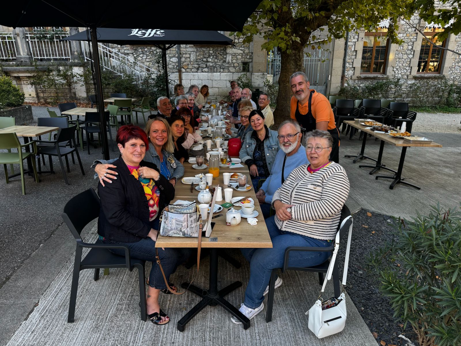 Une tablée en terrasse avec Michel.