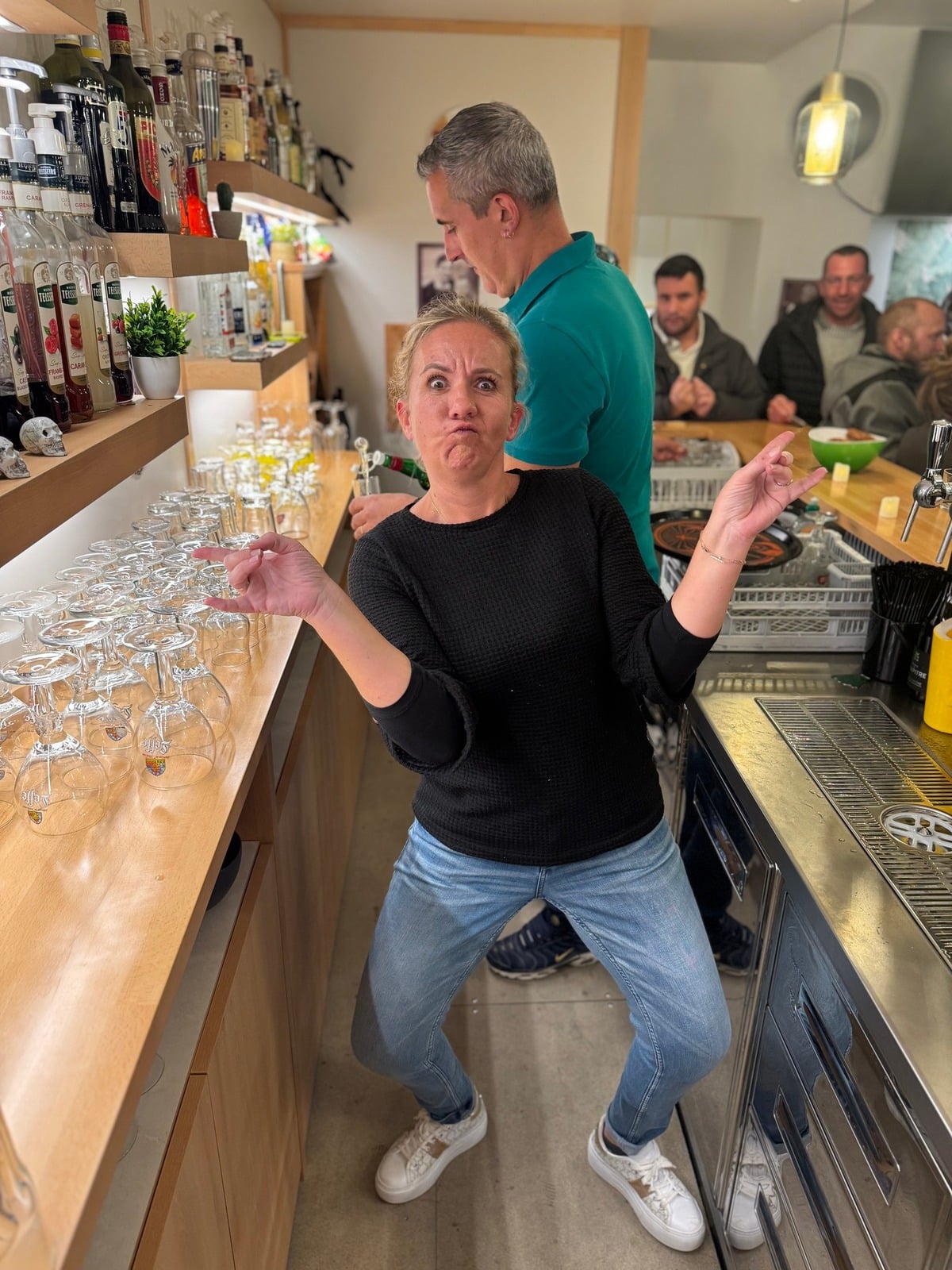 Julie, de l’équipe du Bar Chez Tonton.